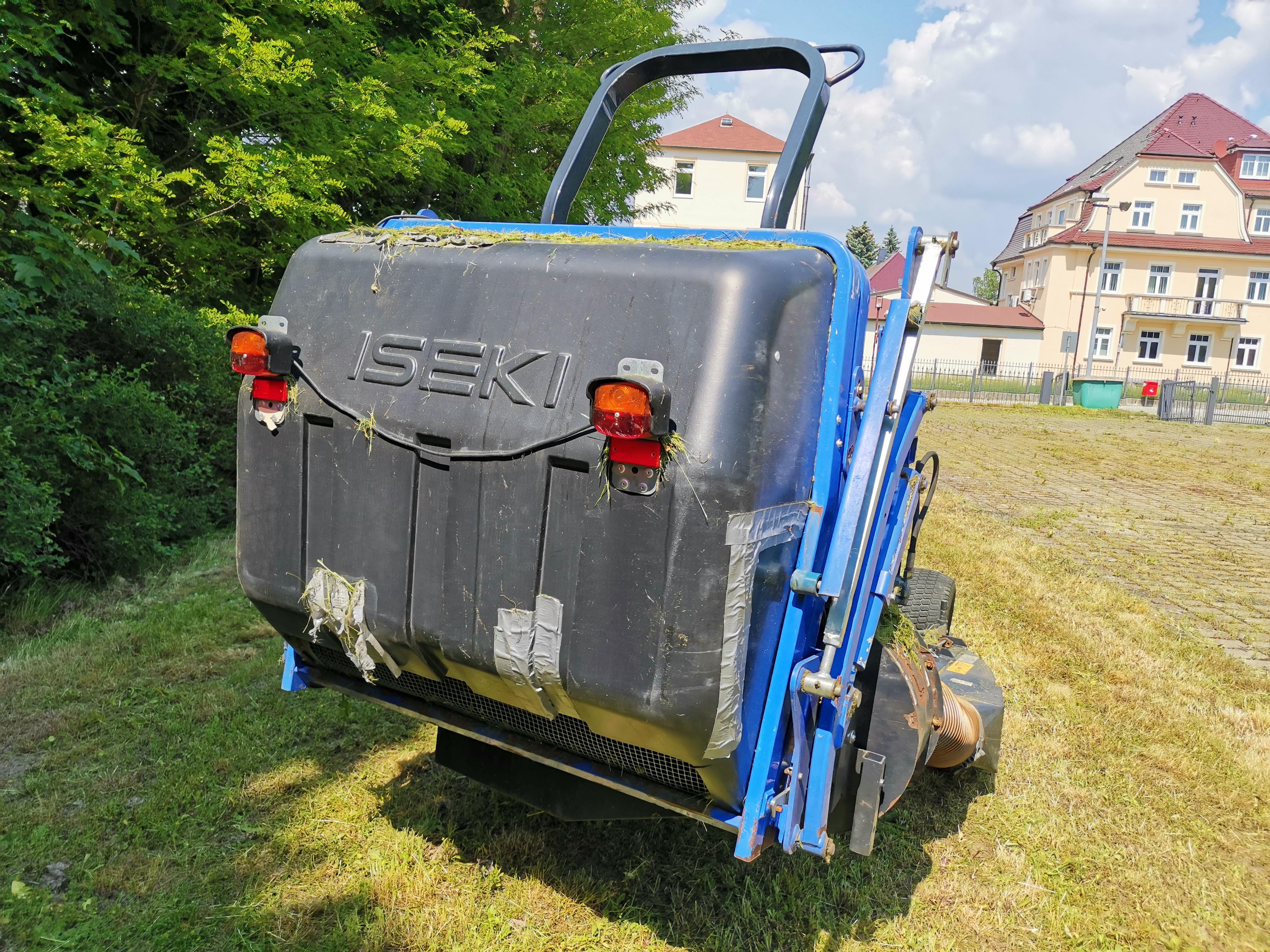 Iseki Rasentraktor mit Hochentladung mieten in Pulsnitz – 3