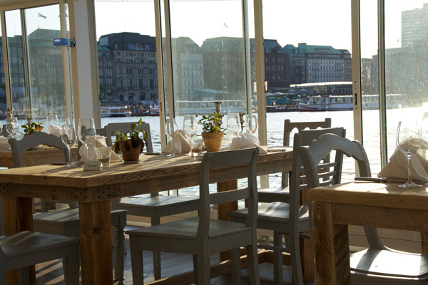 Friends ALSTER mieten – Eventlocation in Hamburg