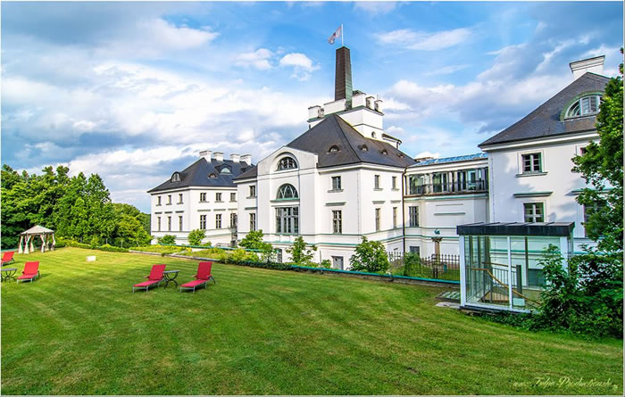Schlosshotel Burg Schlitz mieten – Eventlocation in Hohen Demzin