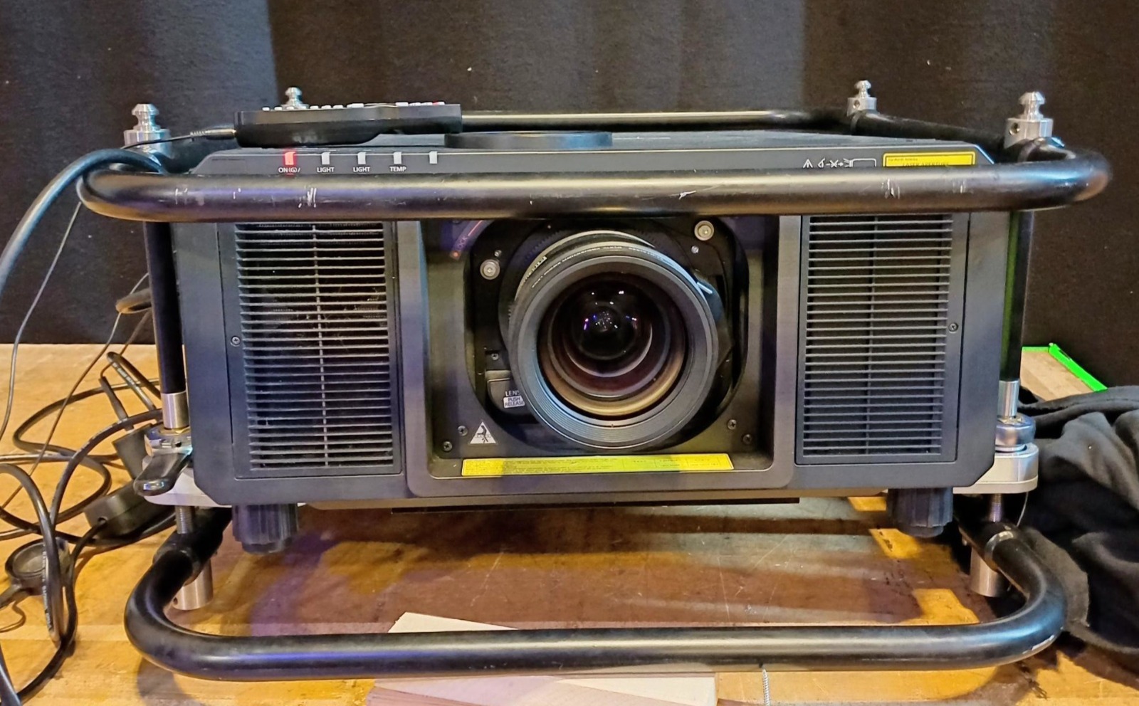 Laser Beamer Kinoqualität Panasonic PT-RZ21 K mieten in Dessau-Roßlau – 20.000 – 4