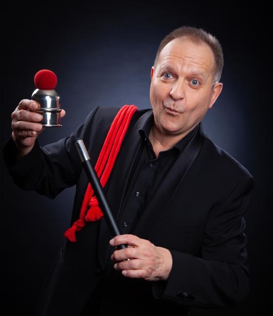 DAVE DOMINO - Zauberkunst mit Niveau, Spannung und viel Humor buchen in Karlsruhe