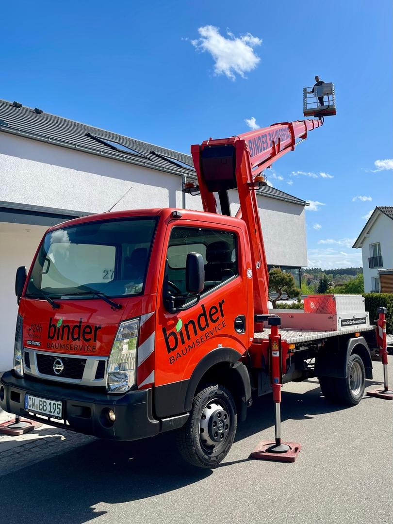 Vermiete LKW Hubsteiger 27 Meter Höhe mieten in Egenhausen