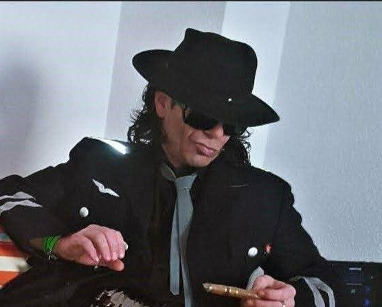 Udo Lindenberg Parodist für Familienfeiern, Hochzeiten, etc buchen in Magdeburg