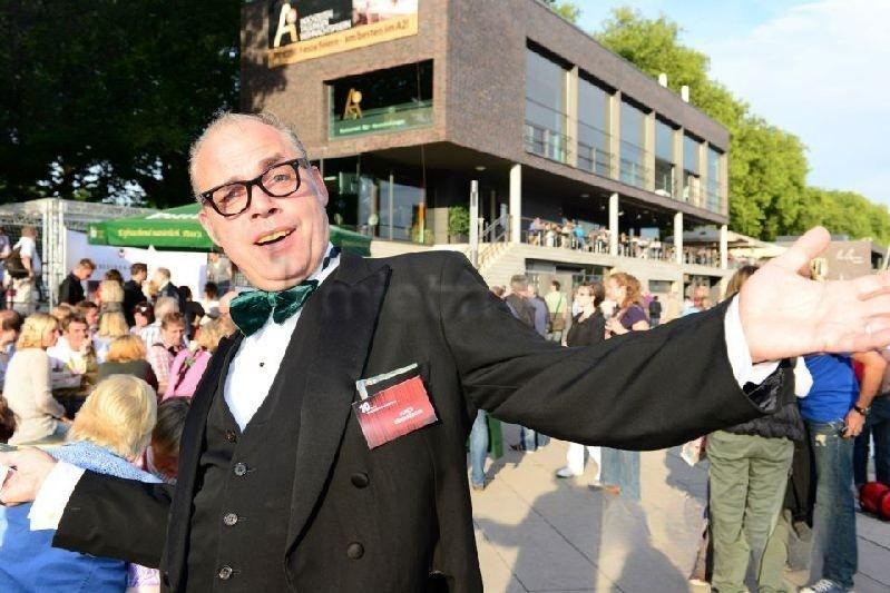 Spaßkellner / Comedykellne r/ falscher Kellner buchen in Münster (Westfalen)