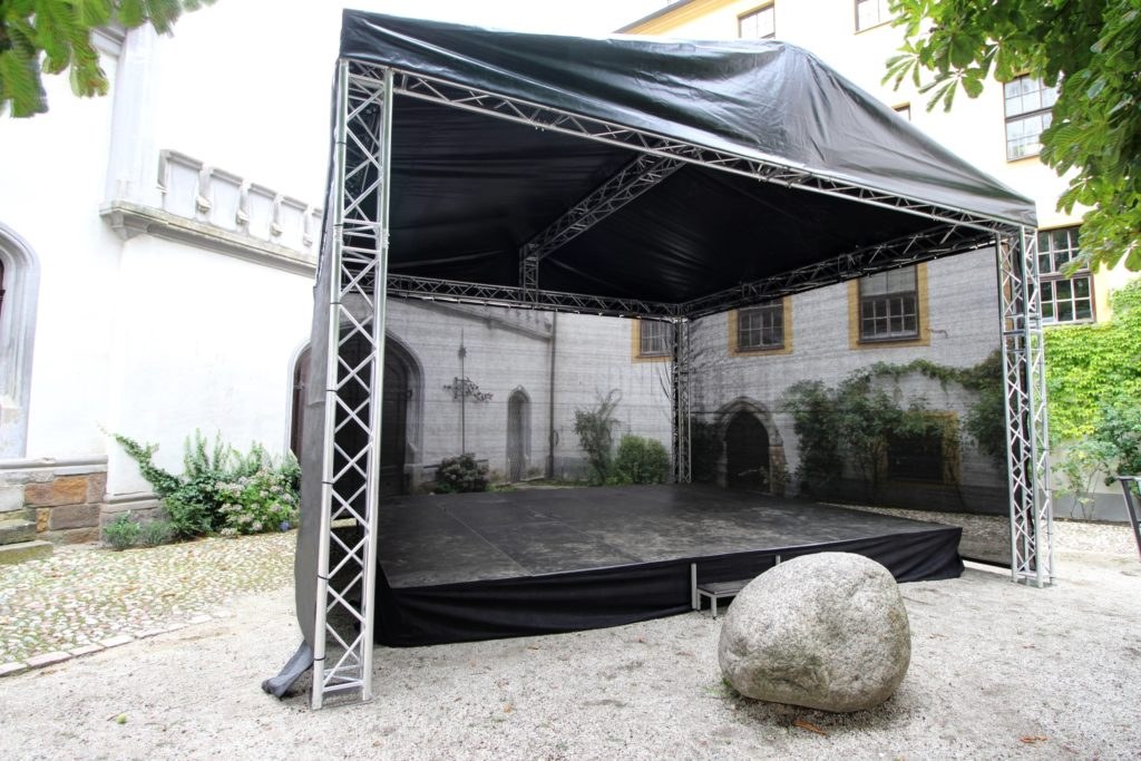 Bühne Satteldach 36 m² (6,0 x 6,0 m) mieten in Chemnitz