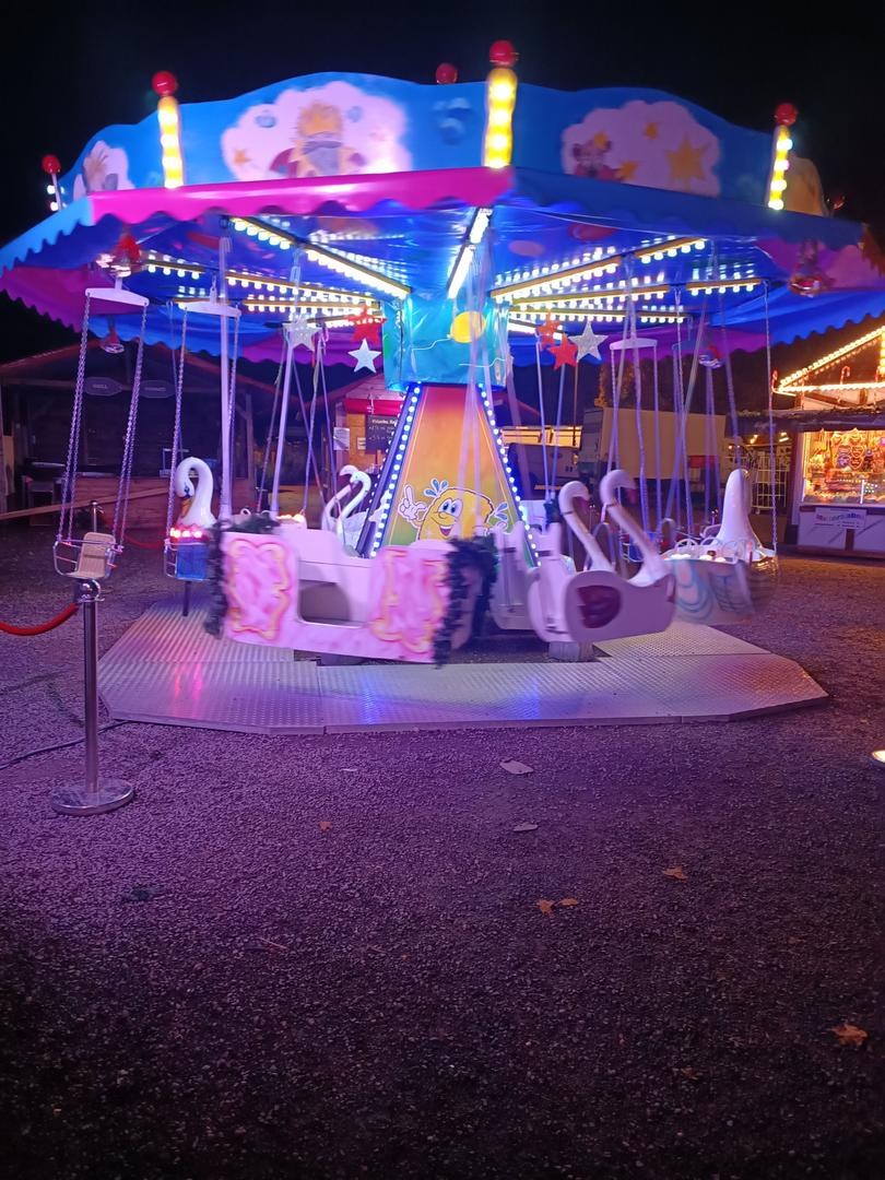 Kinderkarussell mieten in Nienburg (Weser)