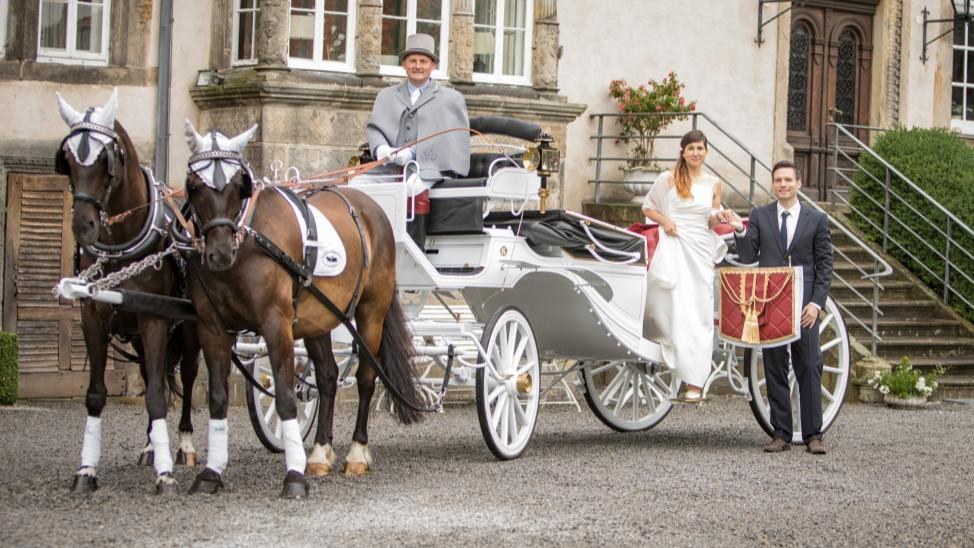 Hochzeitskutsche; Kutschfahrt; Weisse Kutsche mieten in Lemgo