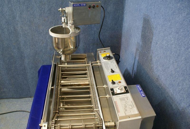 Donut-Roboter-Vollautomat Donutmaschine Donut mieten in Hohnhorst Ohndorf – 2