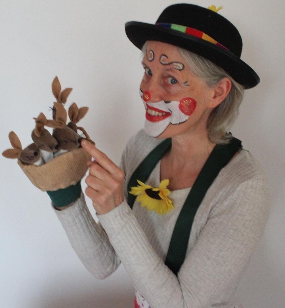Clownin Bina`s Spiele-Spaß und Kinderschminken buchen in Kornwestheim – 2