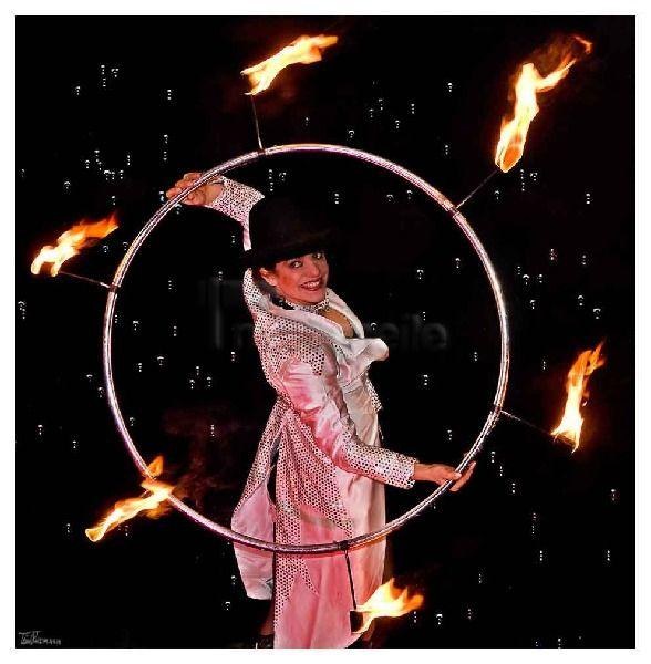 Feuershow, Lichtshow, Stelzenläufer buchen in Köln