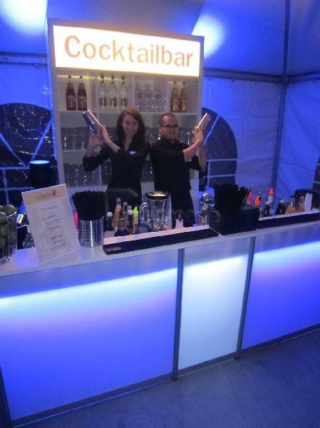 mobile Cocktailbar mit 75 Cockatils und Barkeeper mieten in Reinbek