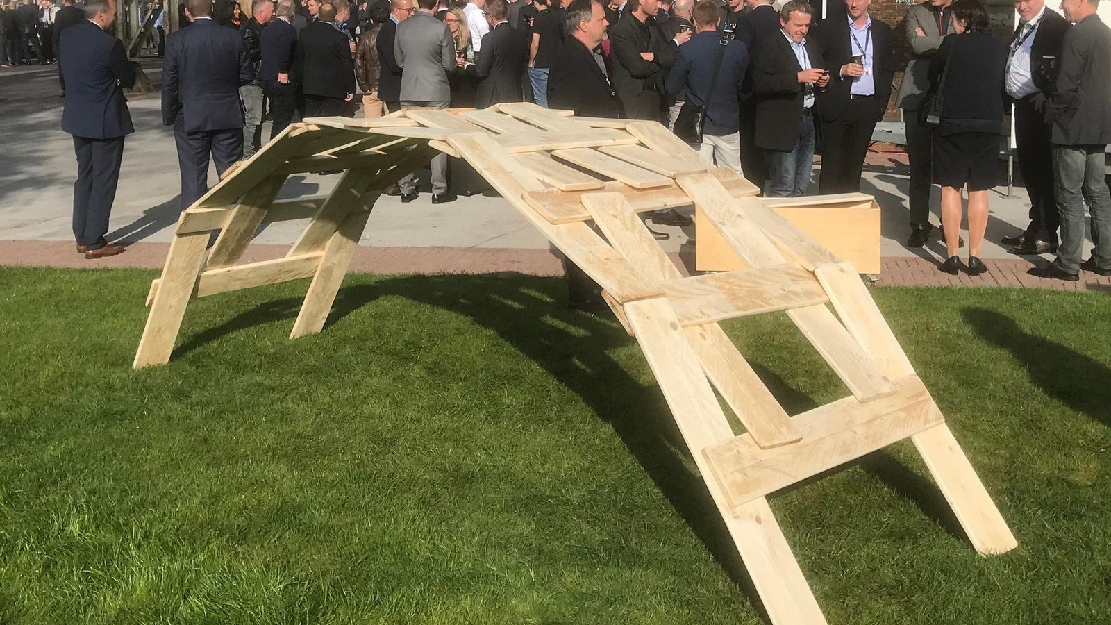 Leonardo Brücke - Konstruktionsaktion zur Teambildung mieten in Naunhof