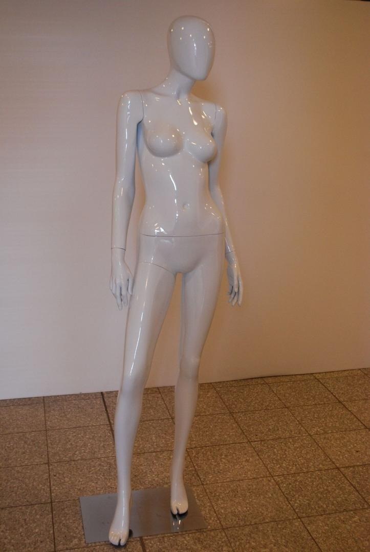 Schaufensterfiguren / Schaufensterpuppen mieten in Berlin – 3