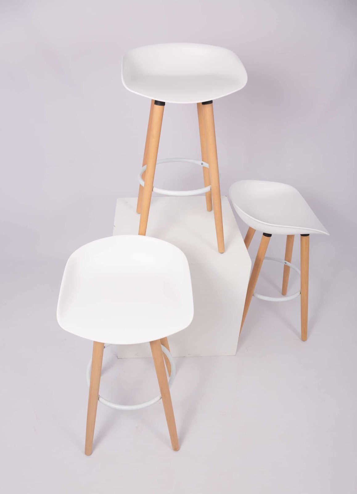 Barhocker Scandi Look mieten in Berlin bei unserem Team