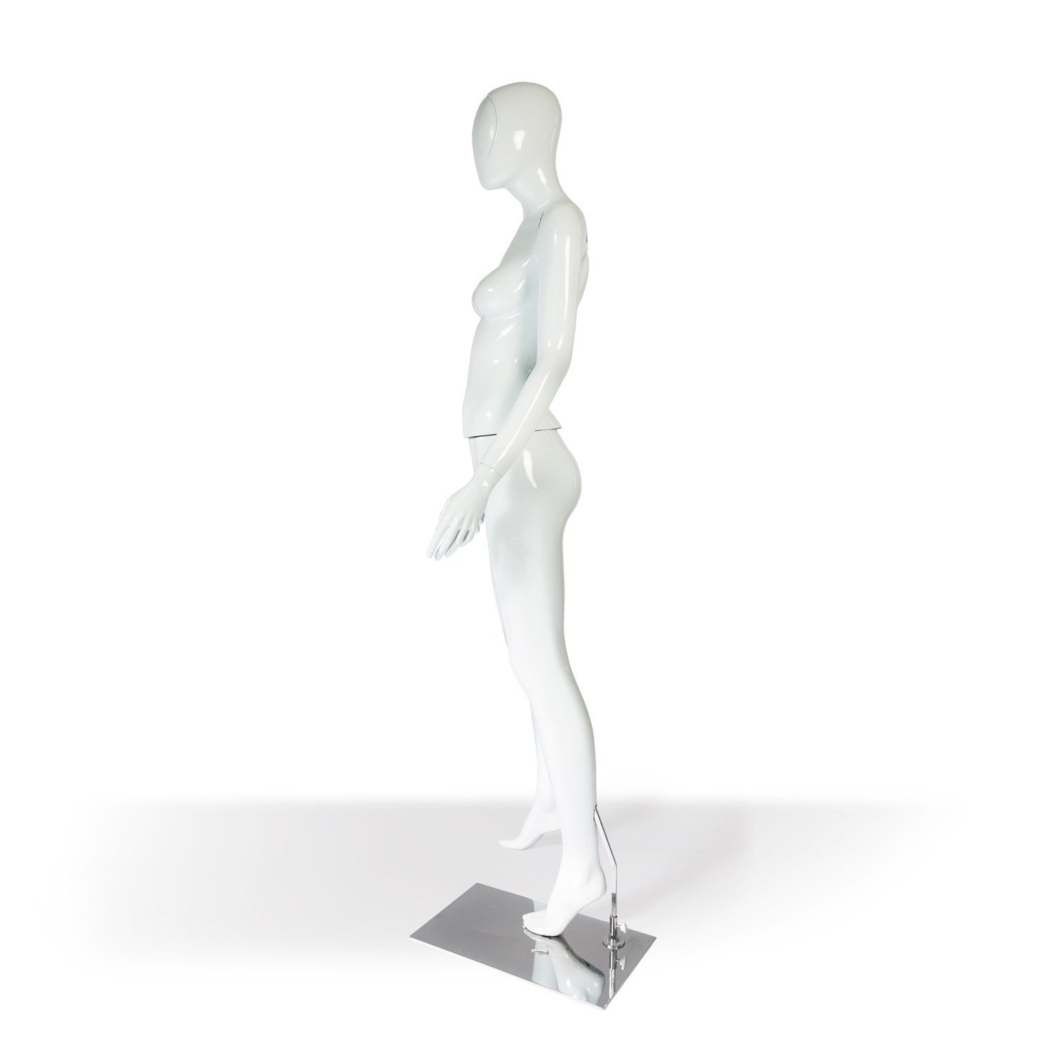 Schaufensterfigur weiblich stehend weiß-glossy mieten in Berlin – 2