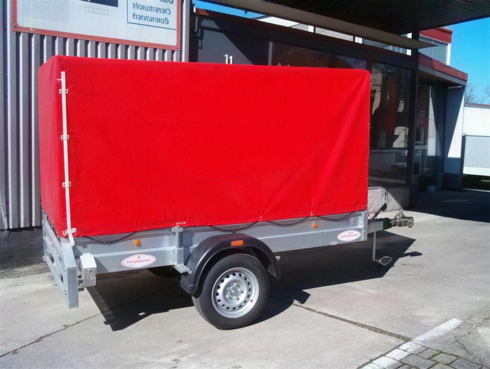 Tieflader 1300 kg gebremst - 100 km/h (HV 1002) mieten in Mönchengladbach