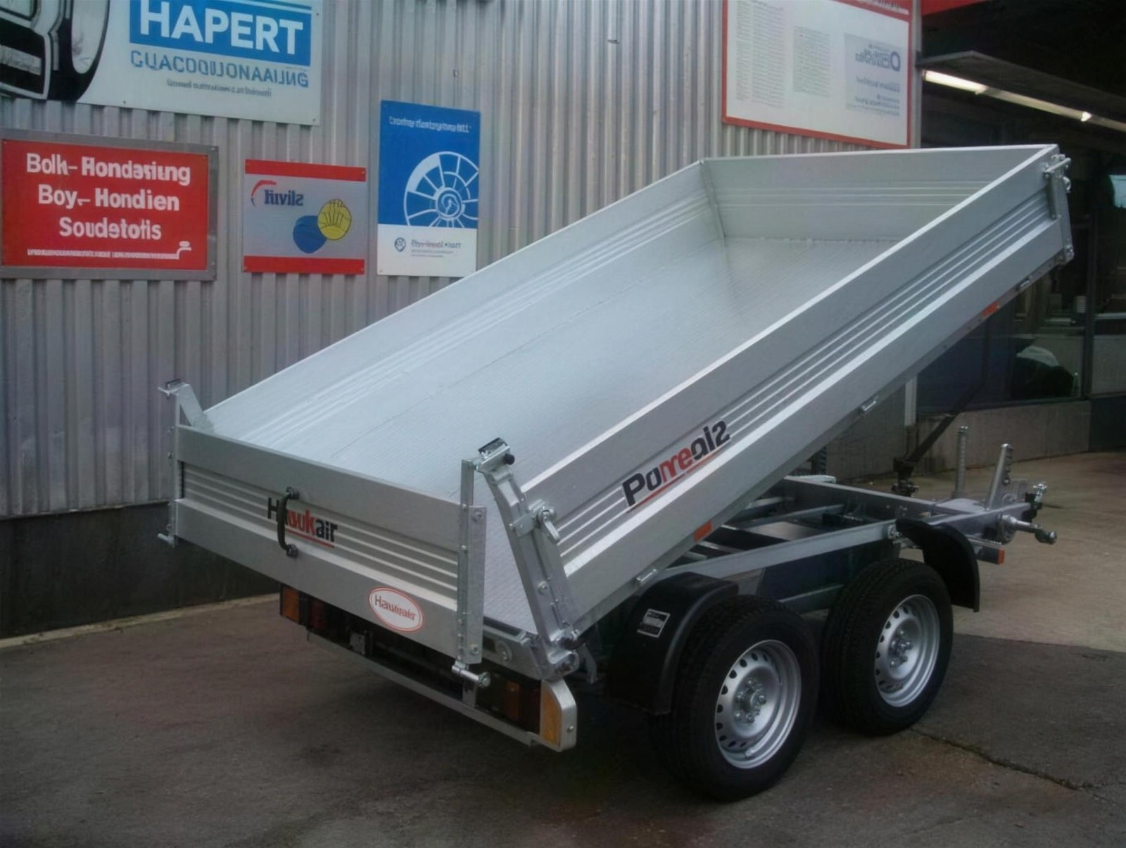 3 Seitenkipper - 2500 kg gebremst / Tandemanhänger - 100 km/h (HU 1010 mieten