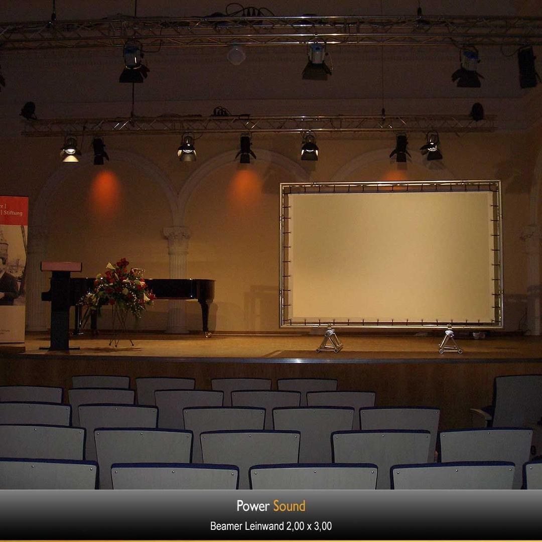 Beamer Leinwand 2.00m x 3.00m mieten in Trittau