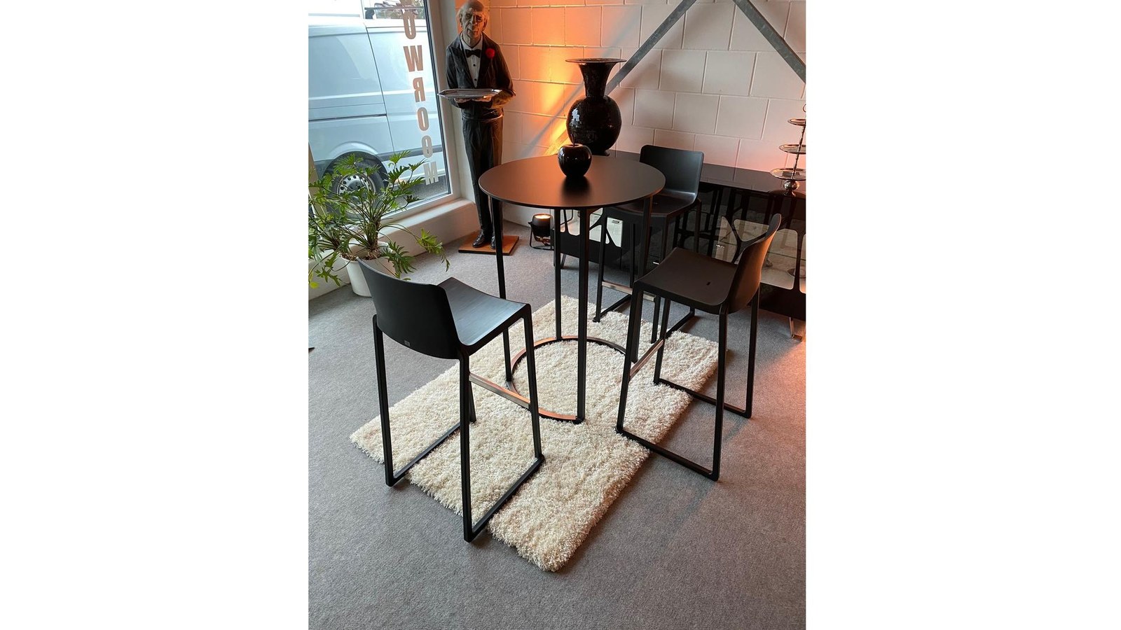 Stehtisch Kubo Curved schwarz mieten in Endingen am Kaiserstuhl – 2