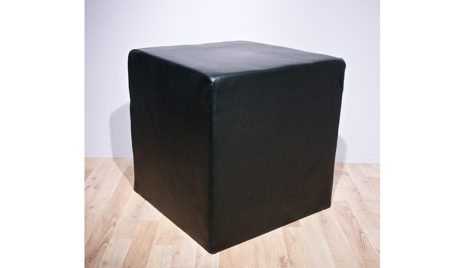 Sitzwürfel schwarz, 50x50x50cm mieten in Endingen am Kaiserstuhl
