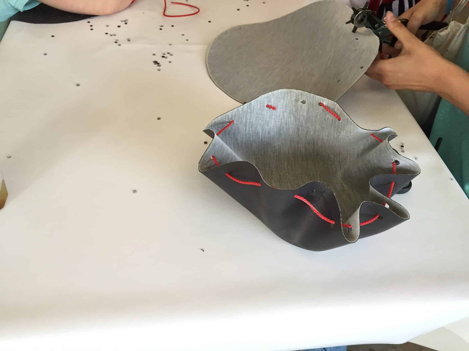 Geldsäckchen aus Kunstleder Workshop buchen mieten in Hannover – 3