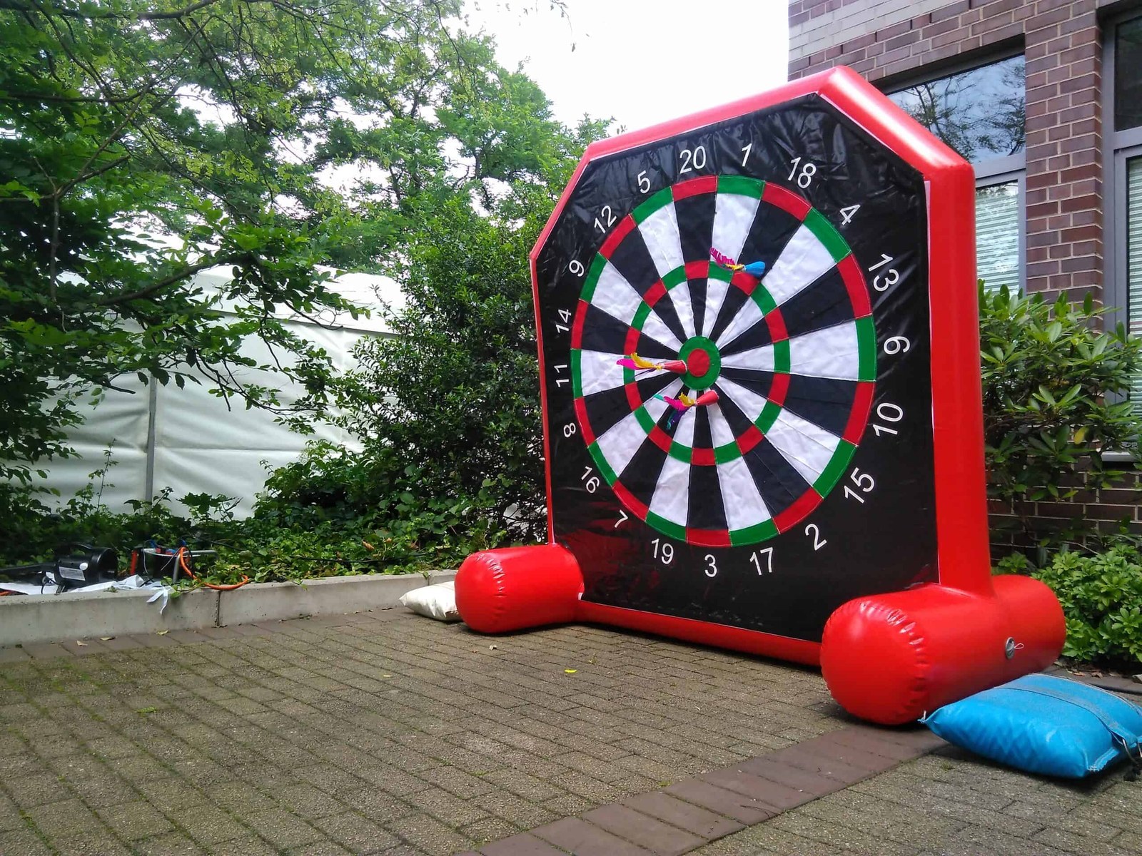 Riesendart Luftdicht mieten in Hannover