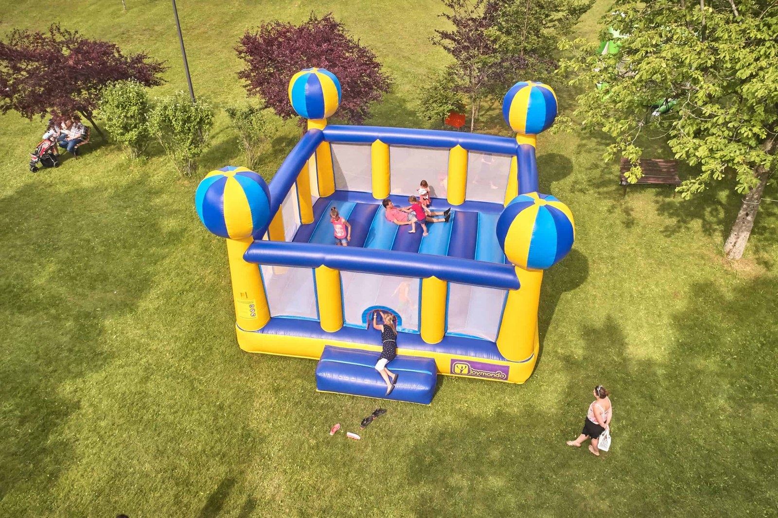 Hüpfburg Strandball mieten in Hannover