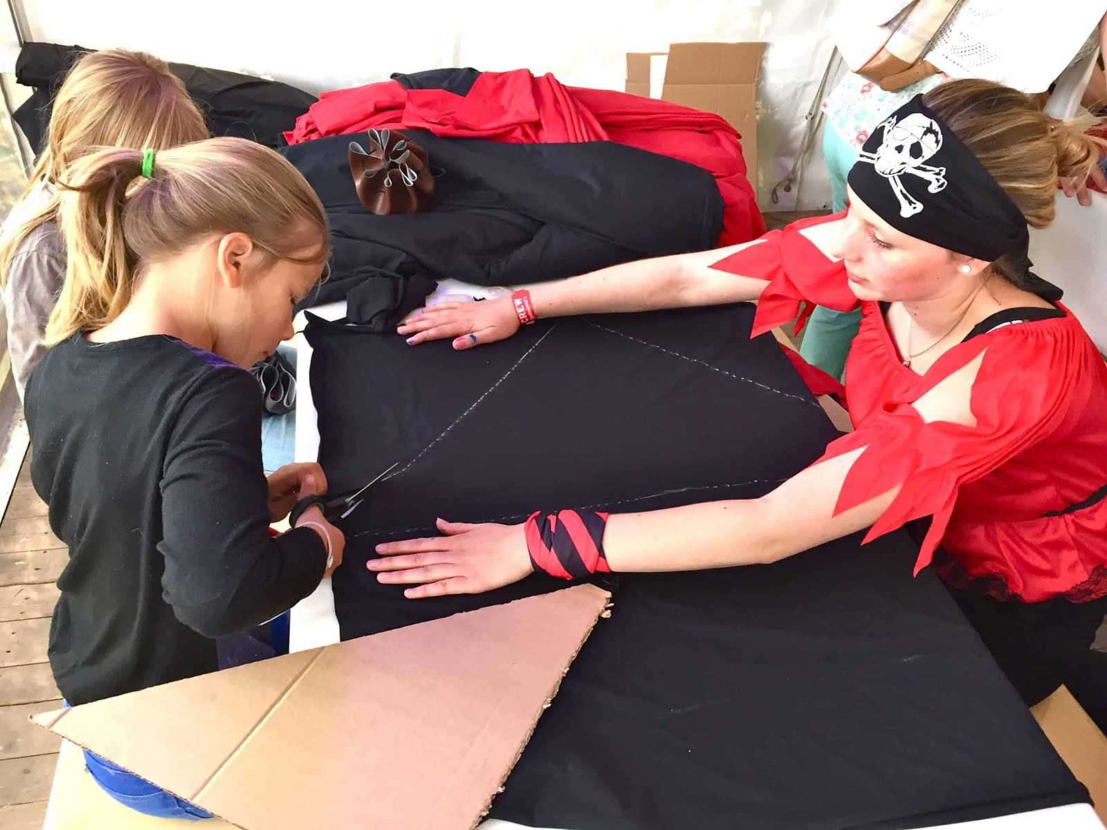 Piratentuch schneidern Workshop buchen mieten in Hannover