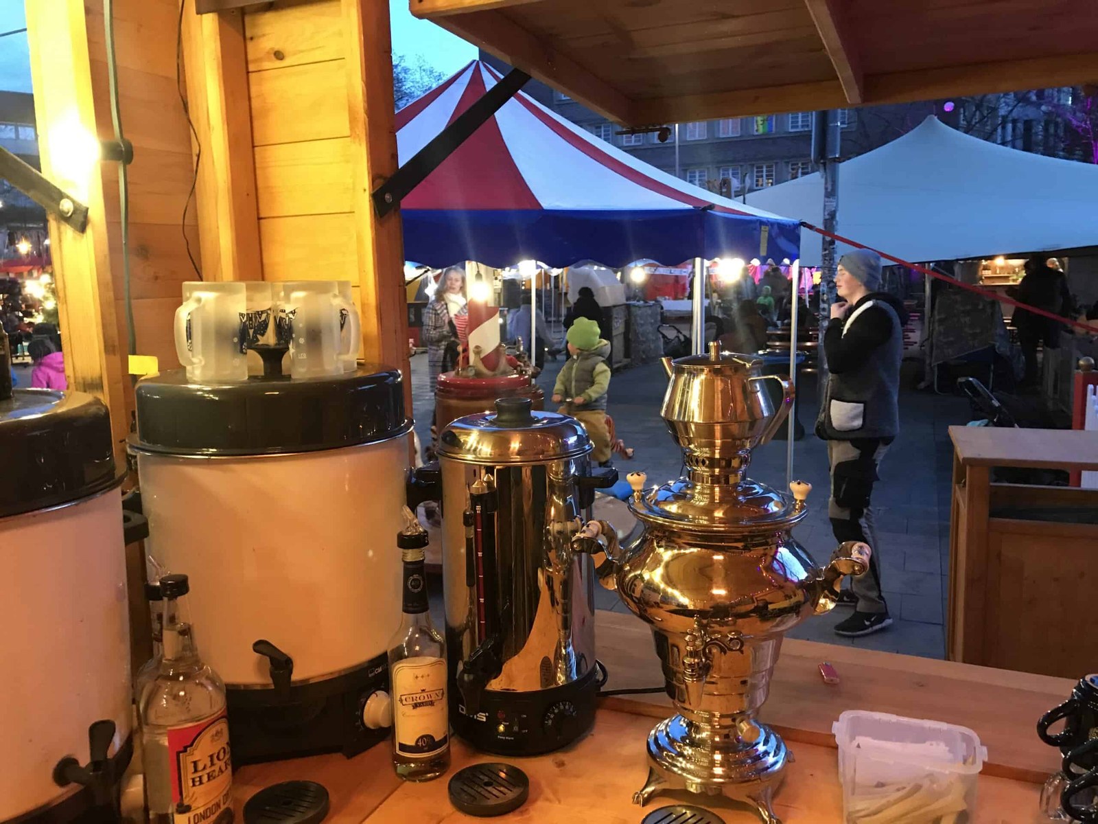 Samowar Teemaschine mieten in Hannover bei unserem Team – 2