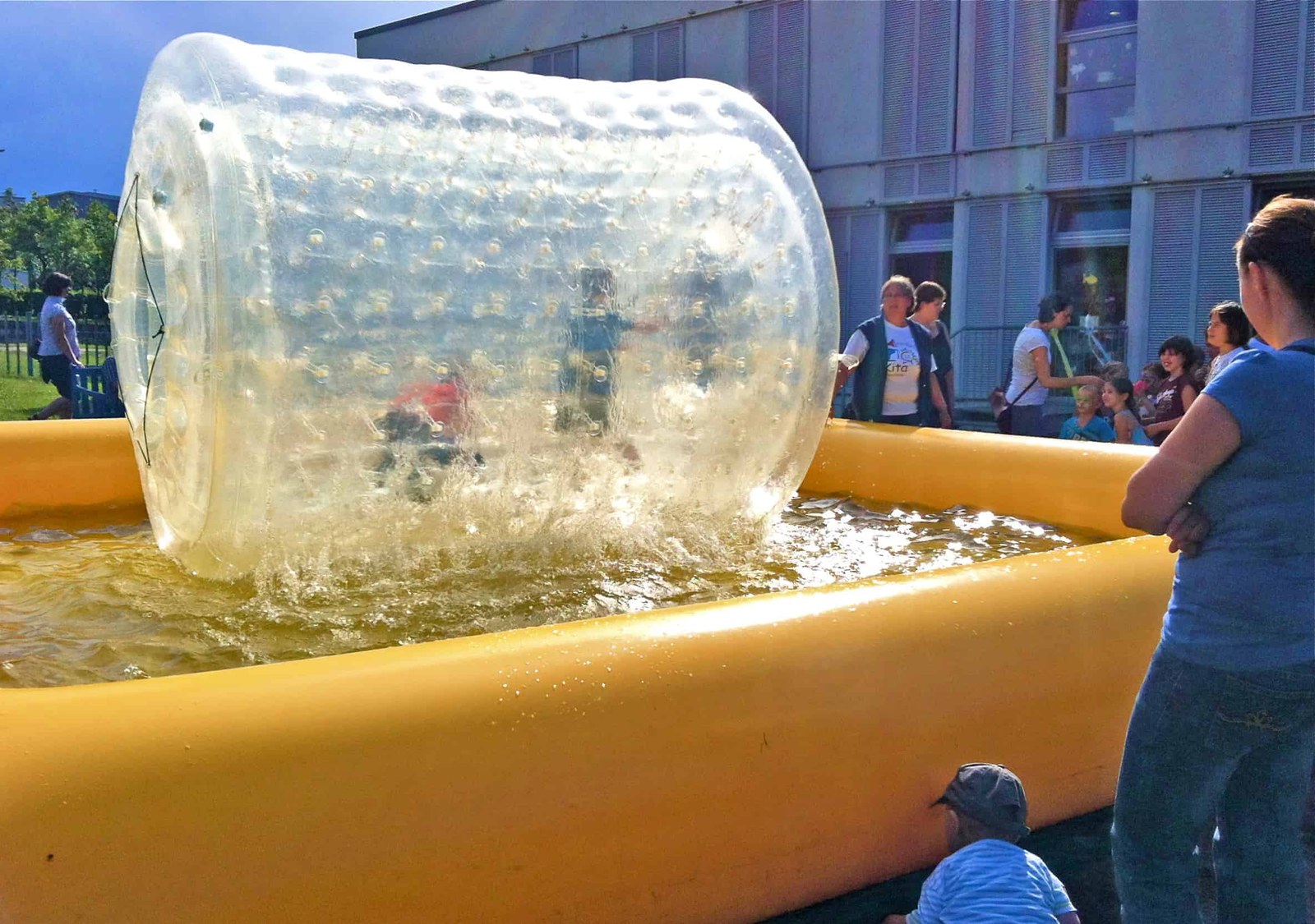 Wasser Rennwalze inkl. Pool mieten in Hannover