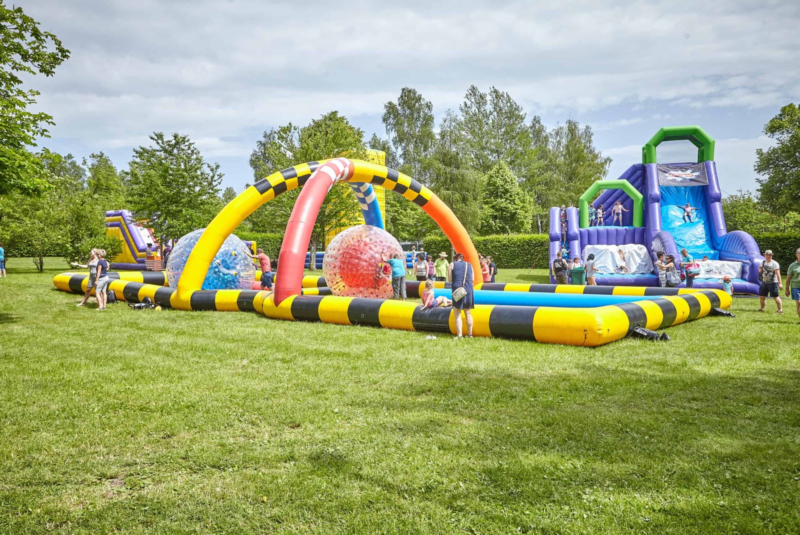 Zorbing Laufparcours mieten in Hannover