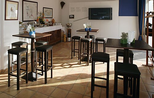 Barhocker Hemingway mieten in Bergkirchen