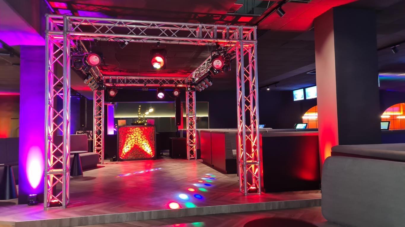 Set-LED-Akku Scheinwerfer 4 Stück / Floor Spot / Indoor / PAR LED mieten – 3