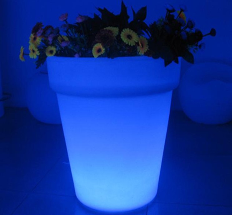 LED Blumentopf mieten in Heroldsberg – 2