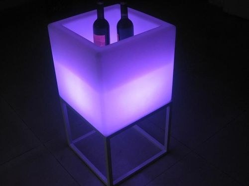 LED Weinflaschen Behälter mieten in Heroldsberg