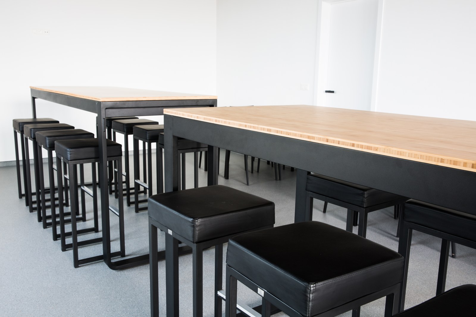Hochtisch-Stehtisch Eiche mieten in Heroldsberg – 2