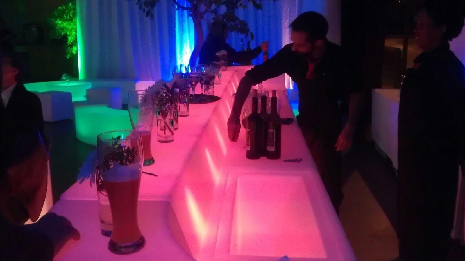 LED Bar / Leuchtmöbel / Leuchttheken / Cocktailbar / Lounge Bar / Bele mieten
