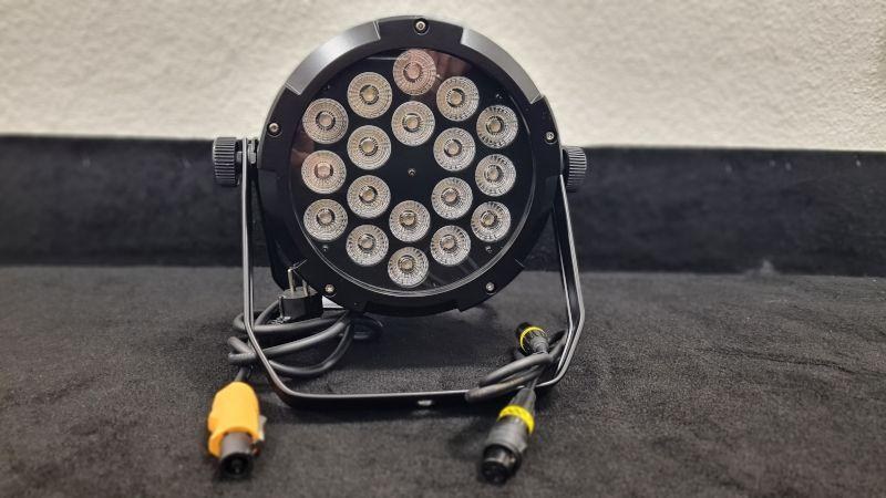 LED Scheinwerfer Wasser-und Wetterfest IP65 RGBWA+UV mieten in Neunkirchen am Sand – 3