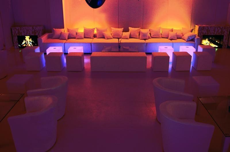 Loungemöbel Set, Loungesitzgruppe, Loungetisch LED beleuchtet mieten – 2