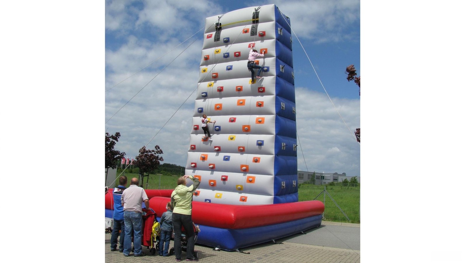 Kletterwand 9 m mieten in Hannover