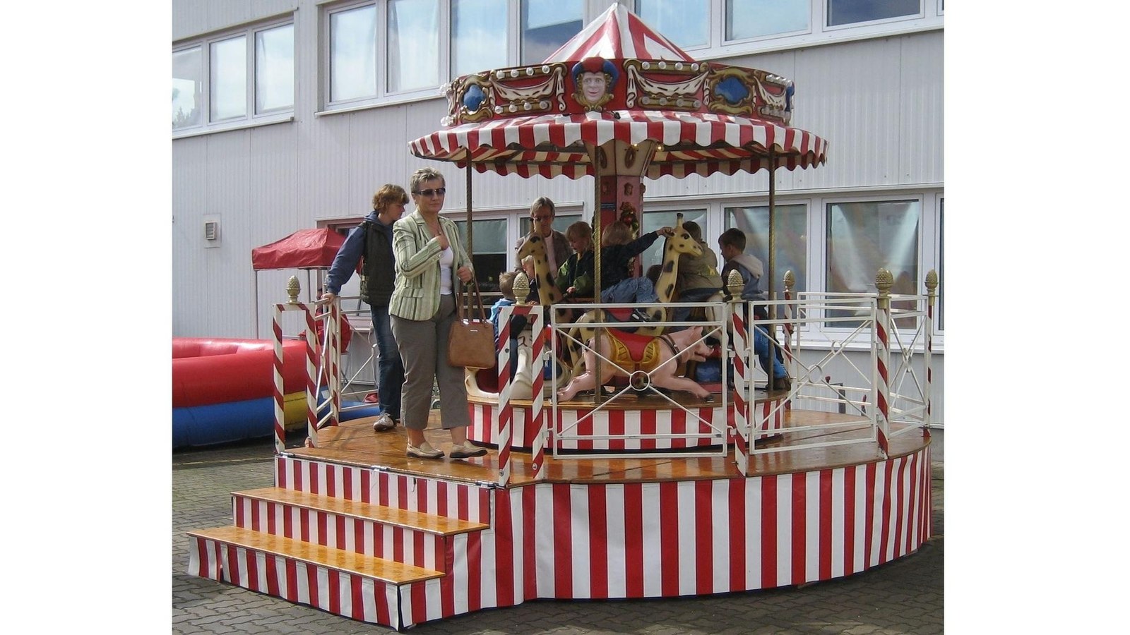 Nostalgie Kinderkarussell mieten in Hannover