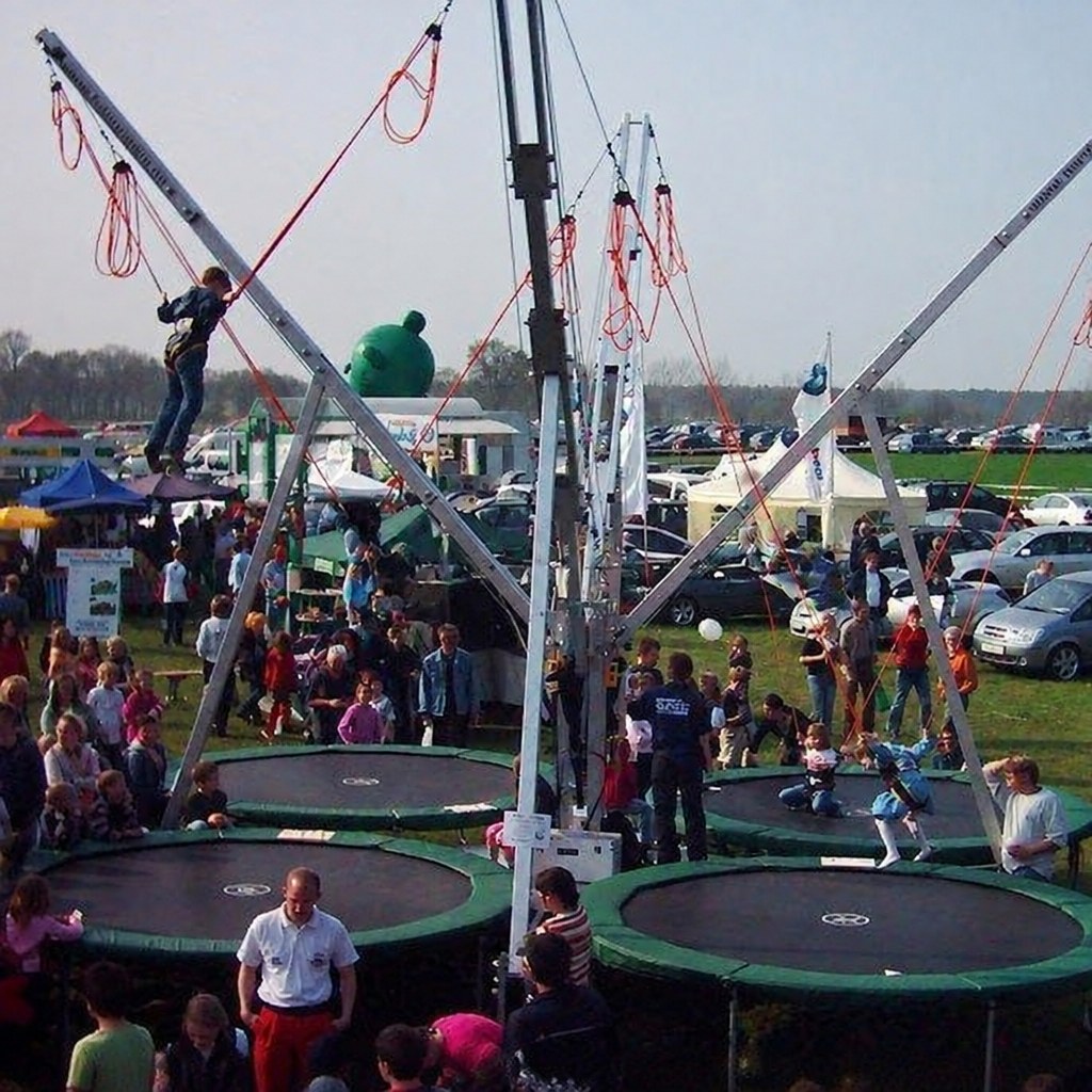 Bungee Trampolin mieten in Hannover bei unserem Team