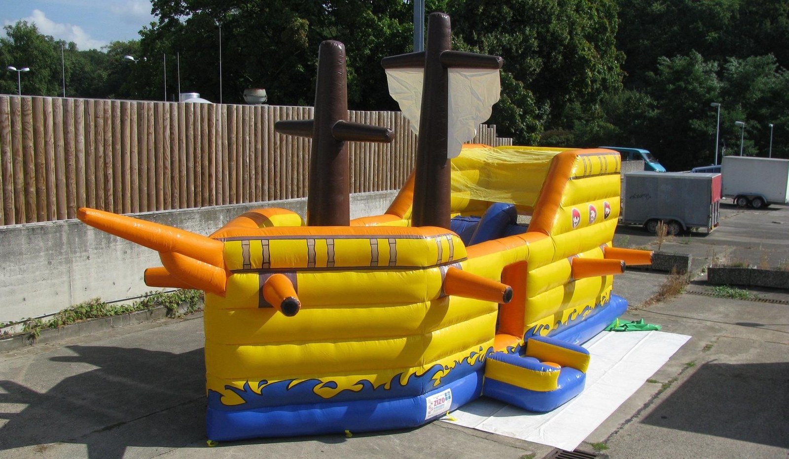 Hüpfburg Kleines Piratenschiff mieten in Hannover