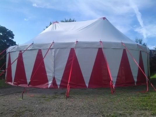 Zirkuszelt Ø 14m (in rot/ weiß und rot/ schwarz lieferbar) mieten in Böblingen – 2