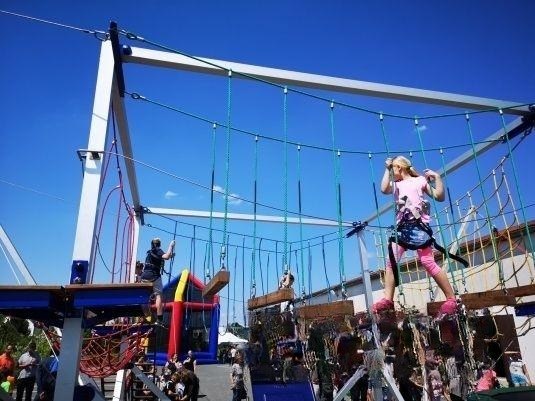 Klettergarten mit Bungee Trampoline mieten in Böblingen