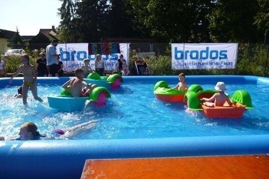Boot fahren für Kinder mieten in Böblingen – aufs Wasser