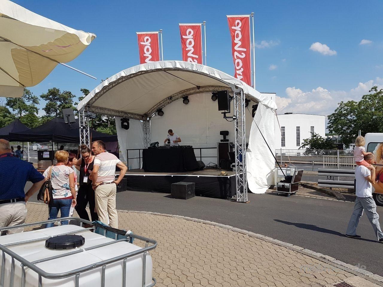 Rundbogenbühnen * (diverse Größen verfügbar) mieten in Böblingen