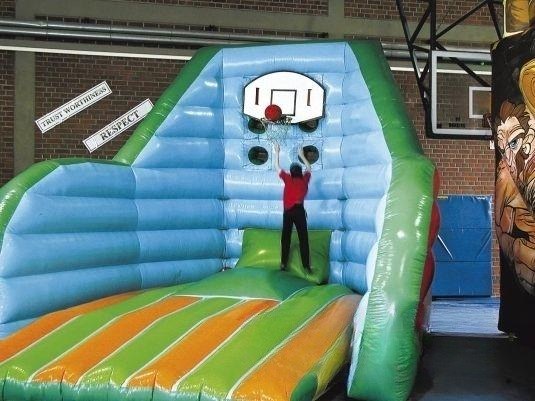 Basketballanlage Dunkin mieten in Böblingen – Mietartikel