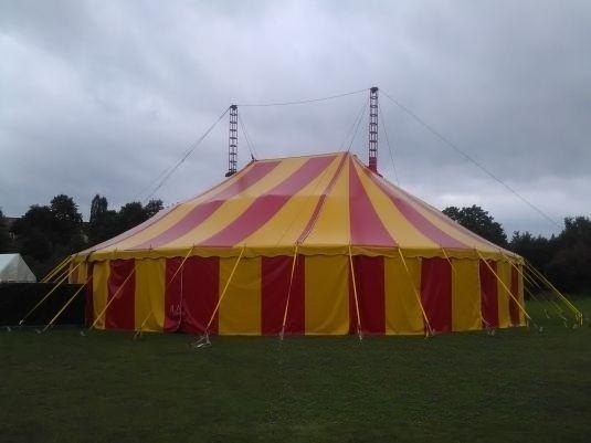 Zirkuszelt / Circuszelt 24m mit 2 Masten mieten in Eibelstadt