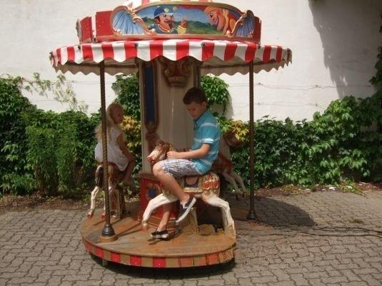 Kinderkarussell mieten in Eibelstadt – 2